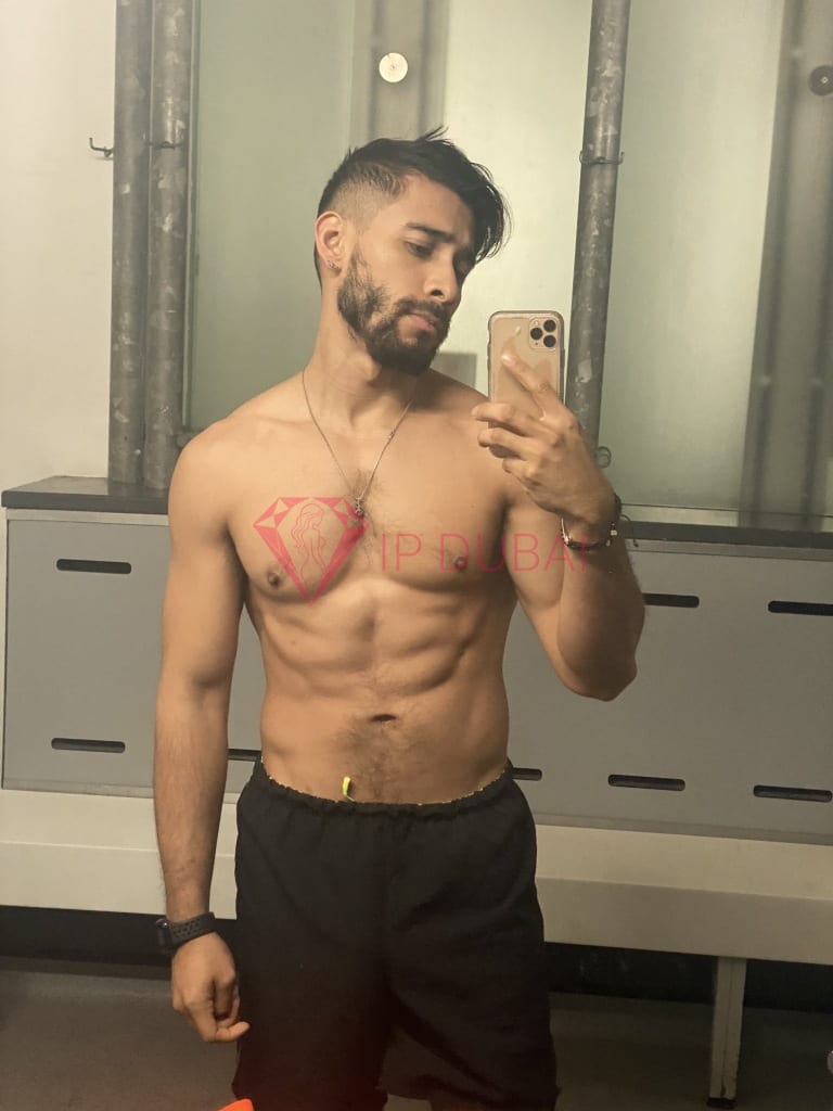 Vicente, 26, Latina, in Bur Dubai, Dubai, from AED 2,650 an hour, speaks Spanish and Portuguese — photo 9 of 32