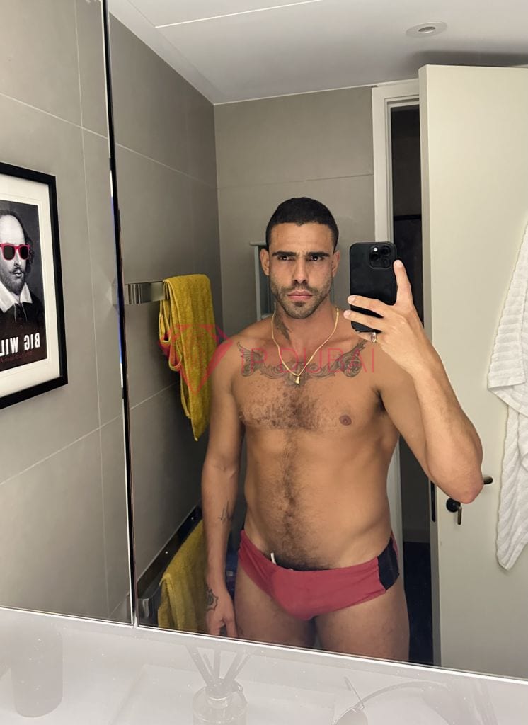 Diego, 28, Latina, in Bur Dubai, Dubai, from AED 12,800 an hour, speaks Spanish and Portuguese — photo 23 of 45