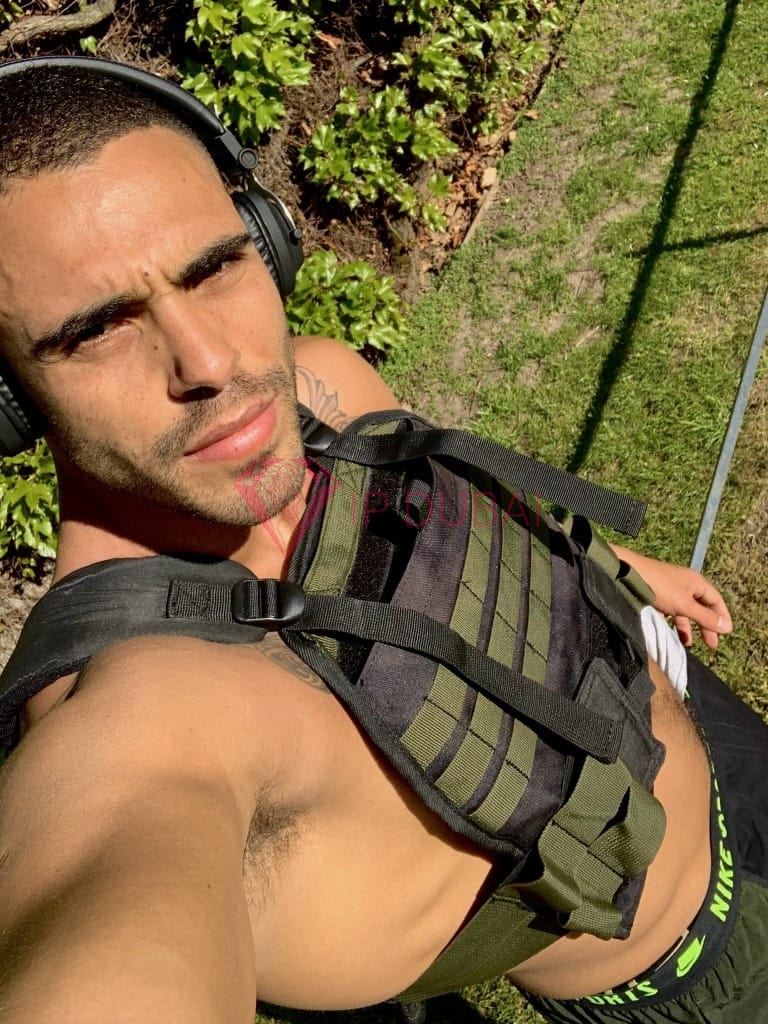 Diego, 28, Latina, in Bur Dubai, Dubai, from AED 12,800 an hour, speaks Spanish and Portuguese — photo 34 of 45