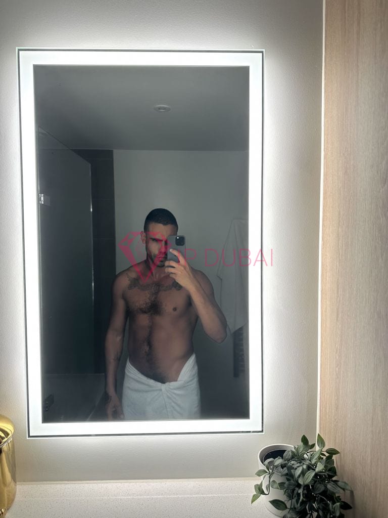 Diego, 28, Latina, in Bur Dubai, Dubai, from AED 12,800 an hour, speaks Spanish and Portuguese — photo 36 of 45