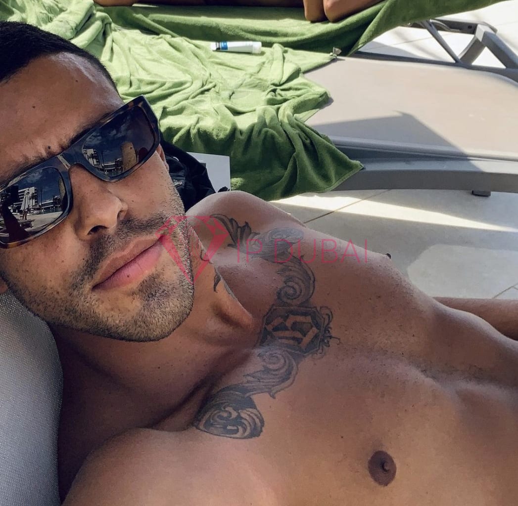 Diego, 28, Latina, in Bur Dubai, Dubai, from AED 12,800 an hour, speaks Spanish and Portuguese — photo 41 of 45
