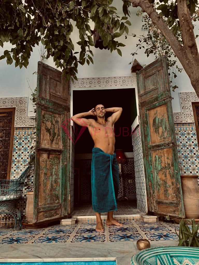 Diego, 28, Latina, in Bur Dubai, Dubai, from AED 12,800 an hour, speaks Spanish and Portuguese — photo 45 of 45