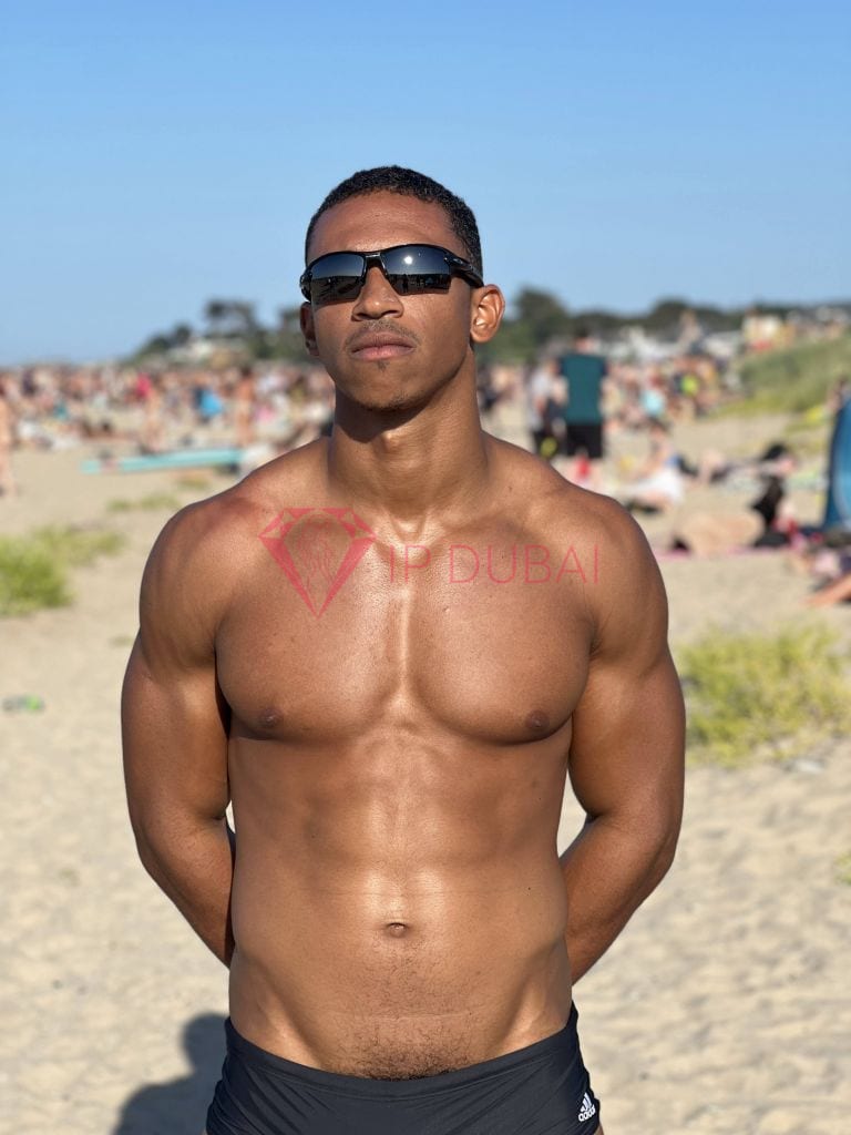 Emeka, 29, African, in JLT, Dubai, from AED 13,500 an hour, speaks English and French — photo 11 of 13