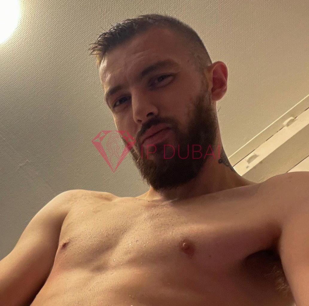 Lucas, 25, Latina, in Khalifa City, Abu Dhabi, from AED 2,150 an hour, speaks Spanish and Portuguese — photo 4 of 6