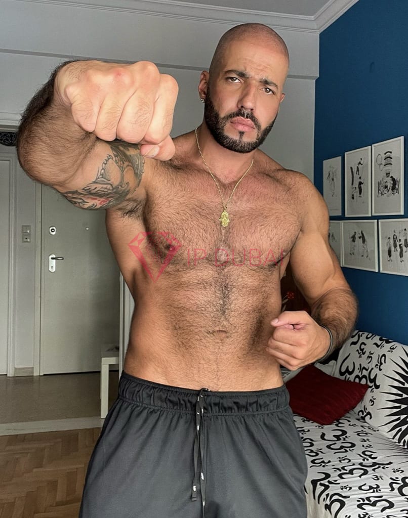 Matheus, 35, Latina, in DIFC, Dubai, from AED 2,400 an hour, speaks Spanish and Portuguese — photo 20 of 77