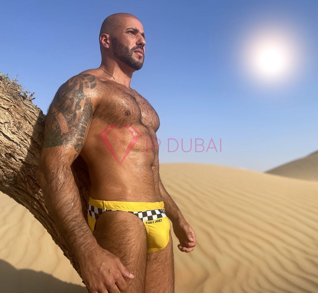 Matheus, 35, Latina, in DIFC, Dubai, from AED 2,400 an hour, speaks Spanish and Portuguese — photo 39 of 77