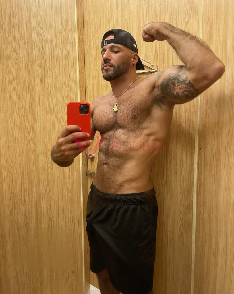 Matheus, 35, Latina, in DIFC, Dubai, from AED 2,400 an hour, speaks Spanish and Portuguese — photo 6 of 77