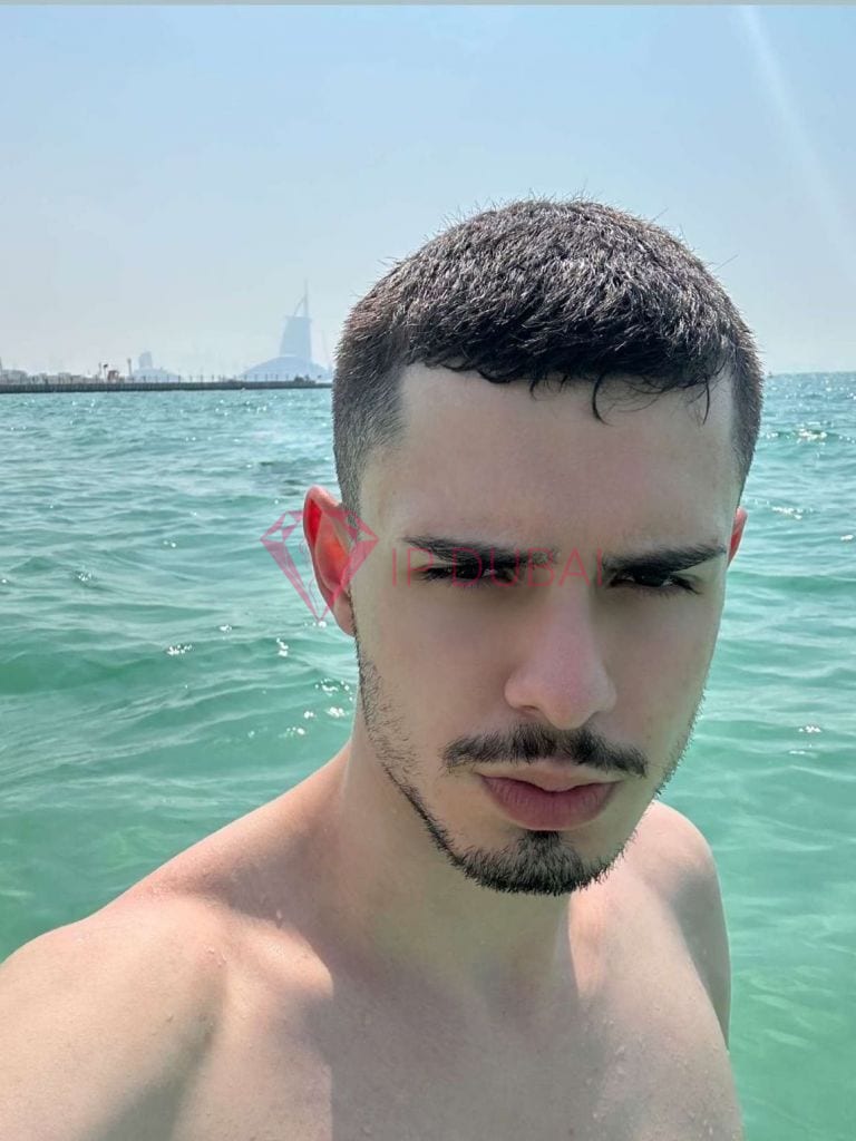 Andres, 23, Latina, in Deira, Dubai, from AED 9,900 an hour, speaks Spanish and Portuguese — photo 7 of 12