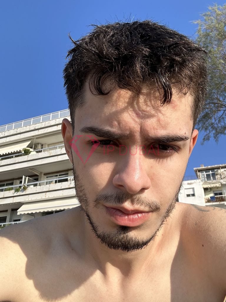 Andres, 23, Latina, in Deira, Dubai, from AED 9,900 an hour, speaks Spanish and Portuguese — photo 9 of 12