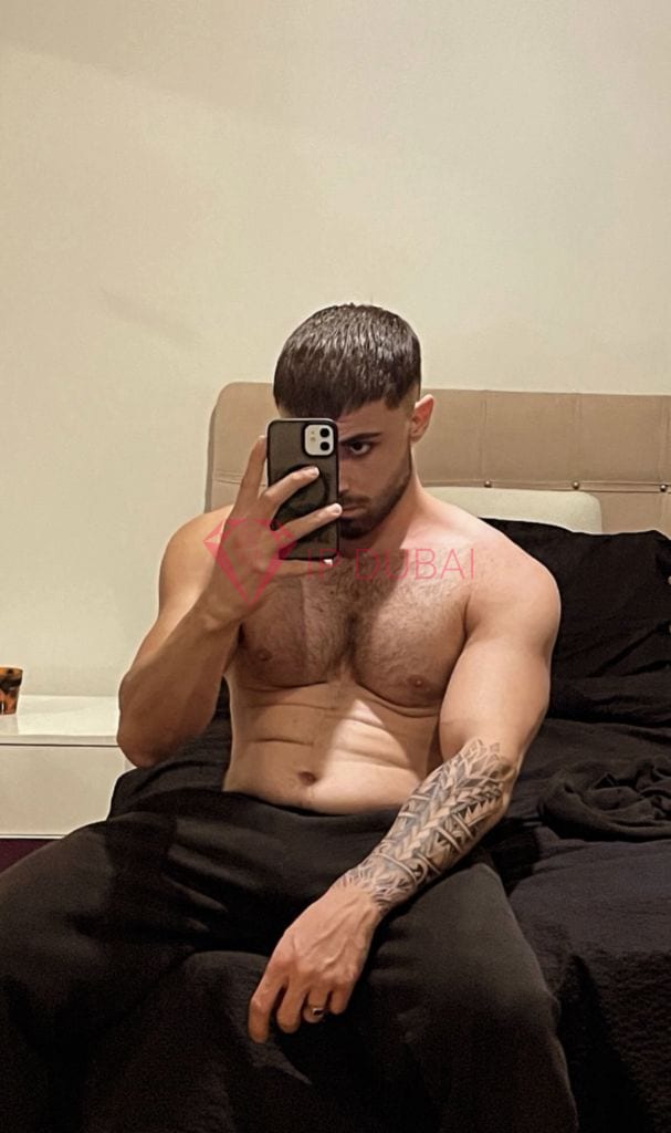 Felipe, 25, Latina, in JVC, Dubai, from AED 1,900 an hour, speaks Spanish and Portuguese — photo 3 of 6