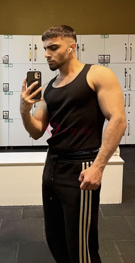 Felipe, 25, Latina, in JVC, Dubai, from AED 1,900 an hour, speaks Spanish and Portuguese — photo 4 of 6