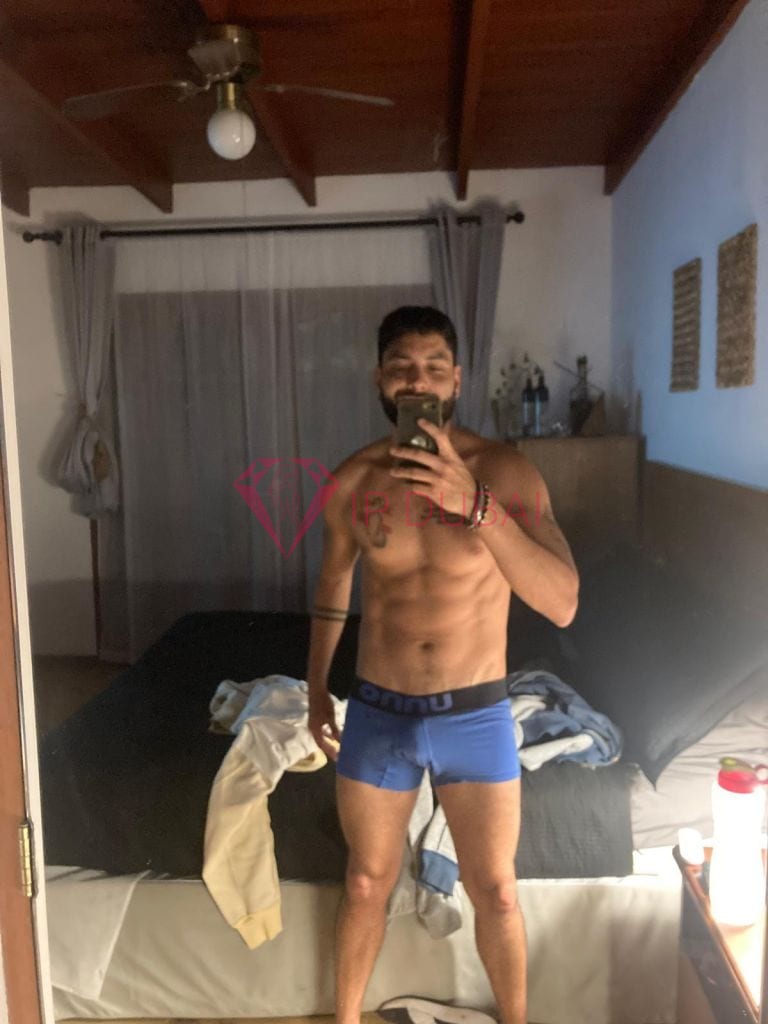 Gustavo, 33, Latina, in Dibba, Fujairah, from AED 2,800 an hour, speaks Spanish and Portuguese — photo 4 of 8