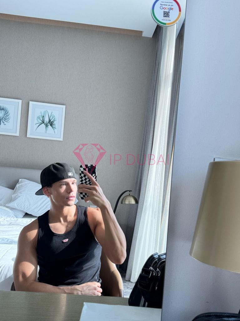 Gabriel, 23, Latina, in DIFC, Dubai, from AED 9,700 an hour, speaks Spanish and Portuguese — photo 11 of 14