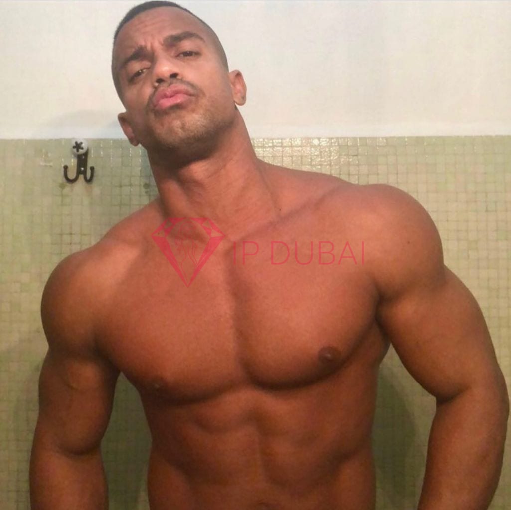 Rafael, 35, Latina, in Mirdif, Dubai, from AED 2,950 an hour, speaks Spanish and Portuguese — photo 11 of 15