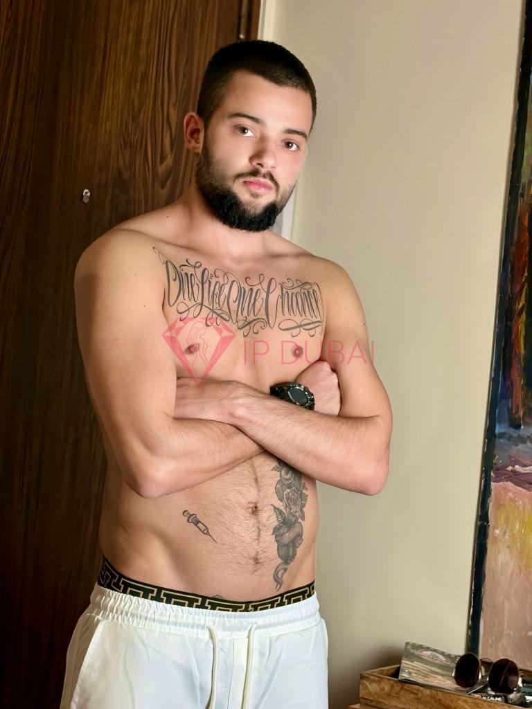 Artem, 25, Russian, in JBR, Dubai, from AED 11,900 an hour, speaks Russian and English — photo 11 of 36