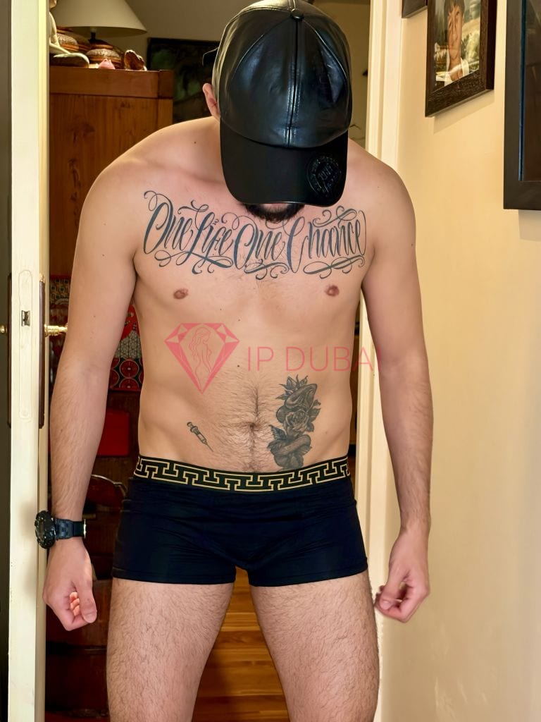 Artem, 25, Russian, in JBR, Dubai, from AED 11,900 an hour, speaks Russian and English — photo 24 of 36