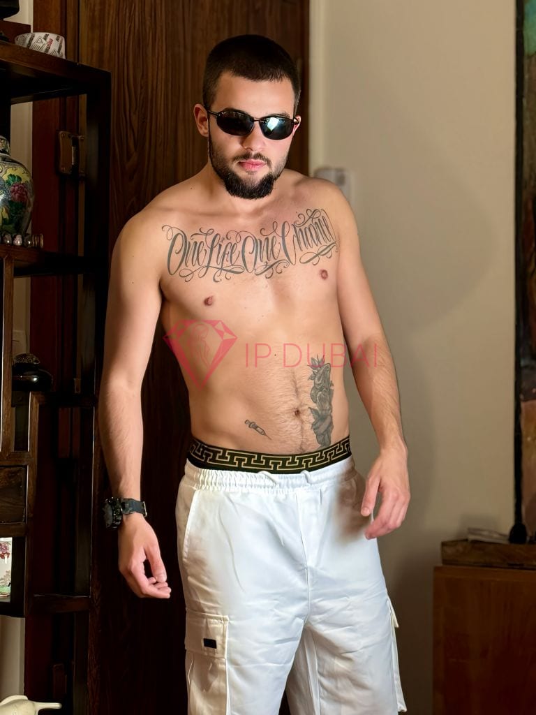 Artem, 25, Russian, in JBR, Dubai, from AED 11,900 an hour, speaks Russian and English — photo 6 of 36