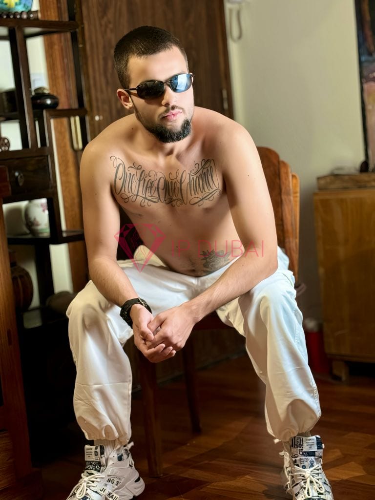 Artem, 25, Russian, in JBR, Dubai, from AED 11,900 an hour, speaks Russian and English — photo 7 of 36