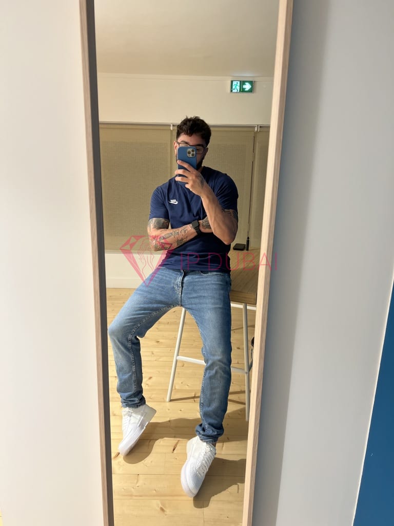 Andreas, 30, European, in JBR, Dubai, from AED 2,200 an hour, speaks English and French — photo 20 of 25