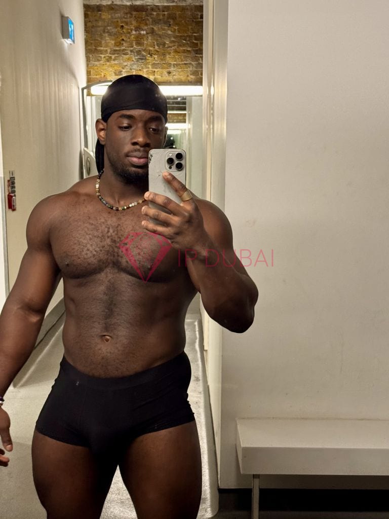 Amani, 25, African, in Khalifa City, hourly rate from AED 2,700, outcall only, speaks English and French