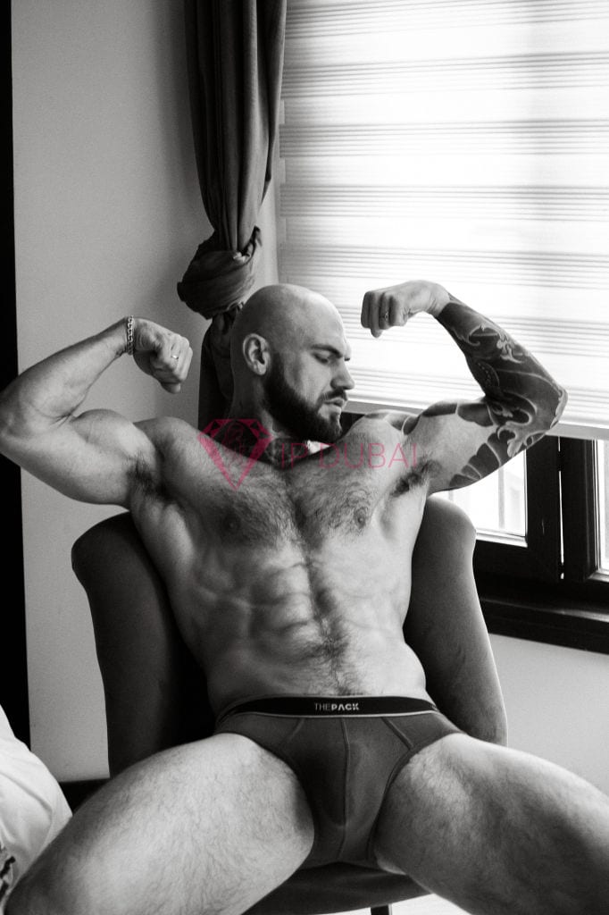Enzo, 30, Latina, in Bur Dubai, Dubai, from AED 2,350 an hour, speaks Spanish and Portuguese — photo 15 of 33