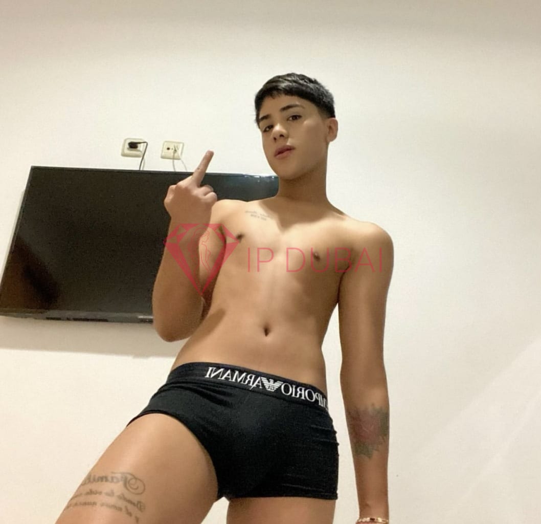 Caio, 22, Latina, in Silicon Oasis, Dubai, from AED 9,000 an hour, speaks Spanish and Portuguese — photo 41 of 46