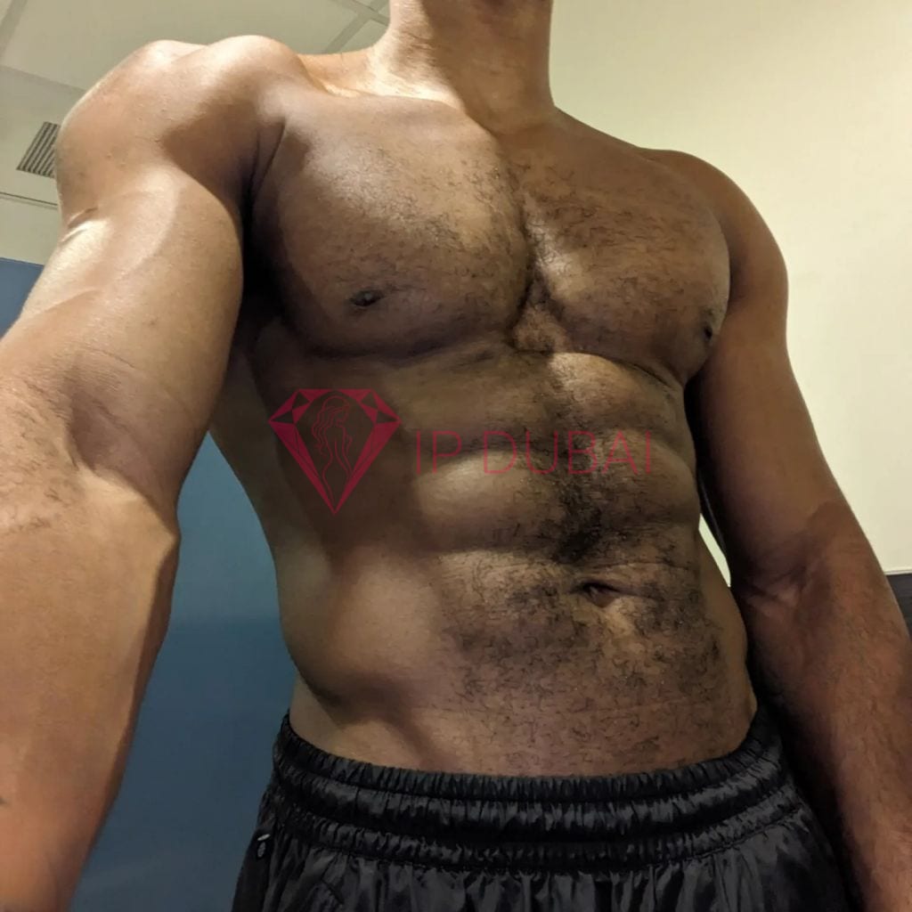 David, 30, European, in Sports City, Dubai, from AED 2,550 an hour, speaks English and French — photo 8 of 20