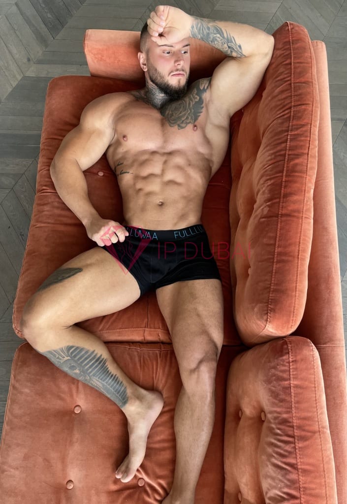 Vicente, 30, Latina, in Al Nahda Dubai, Dubai, from AED 3,000 an hour, speaks Spanish and Portuguese — photo 32 of 39