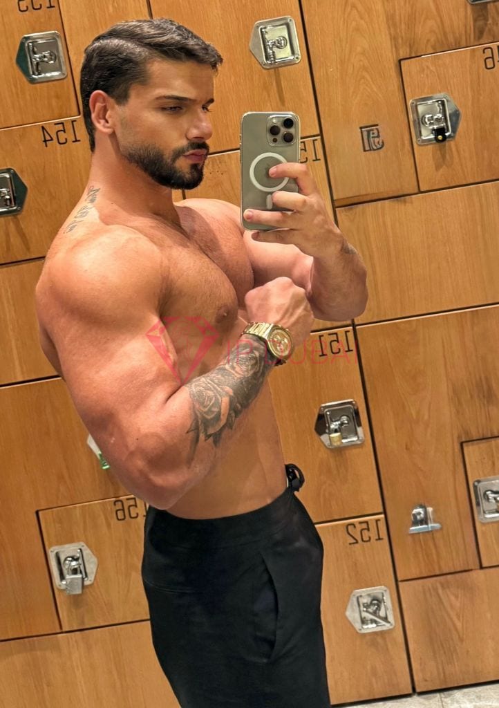Gabriel, 23, Latina, in JVC, Dubai, from AED 1,850 an hour, speaks Spanish and Portuguese — photo 10 of 19