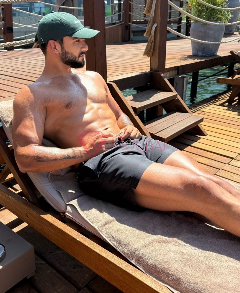 Gabriel, 23, Latina, in JVC, Dubai, from AED 1,850 an hour, speaks Spanish and Portuguese — photo 16 of 19
