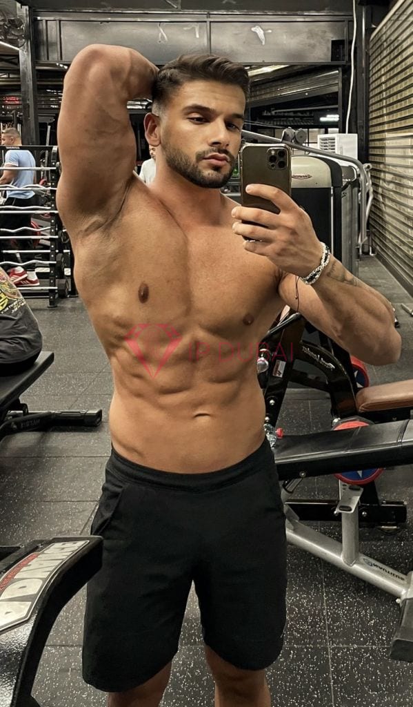 Gabriel, 23, Latina, in JVC, Dubai, from AED 1,850 an hour, speaks Spanish and Portuguese — photo 5 of 19