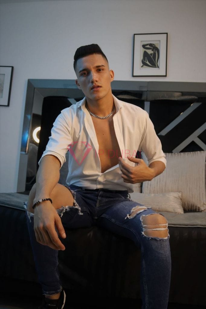 Nicolas, 24, Latina, in Downtown, hourly rate from AED 9,200, incall and outcall