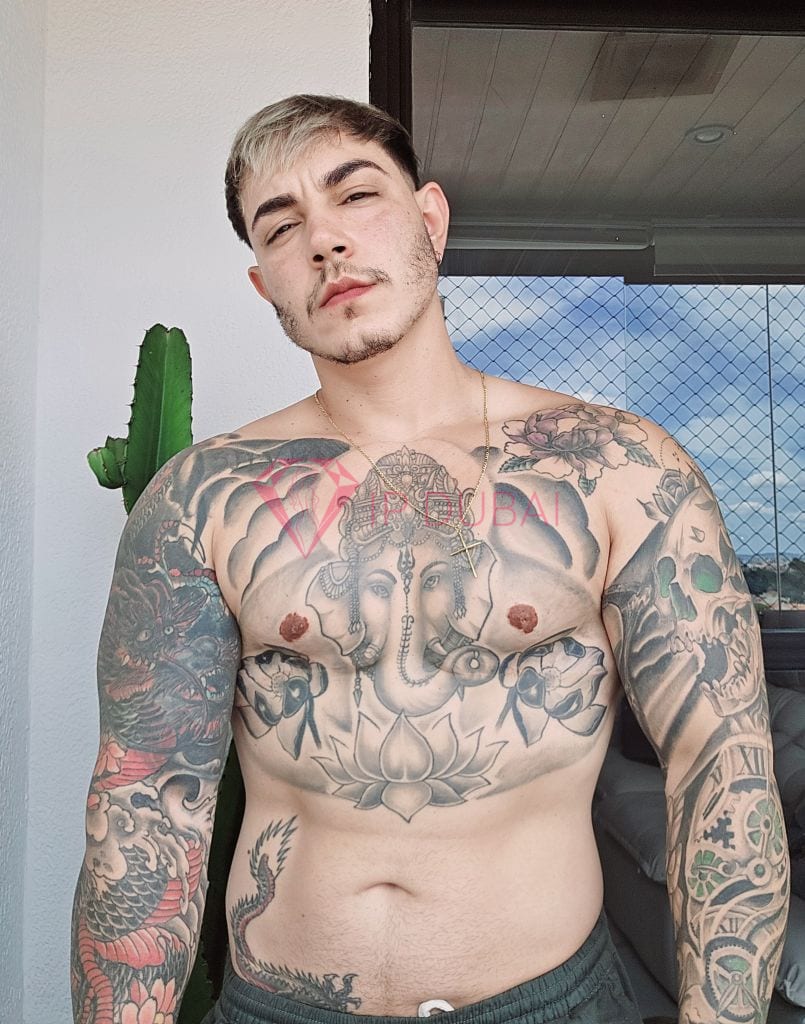 Camilo, 29, Latina, in Discovery Gardens, Dubai, from AED 2,850 an hour, speaks Spanish and Portuguese — photo 3 of 11