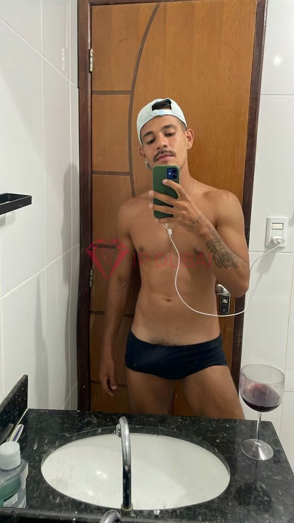 Caio, 27, Latina, in Sports City, Dubai, from AED 2,450 an hour, speaks Spanish and Portuguese — photo 5 of 8