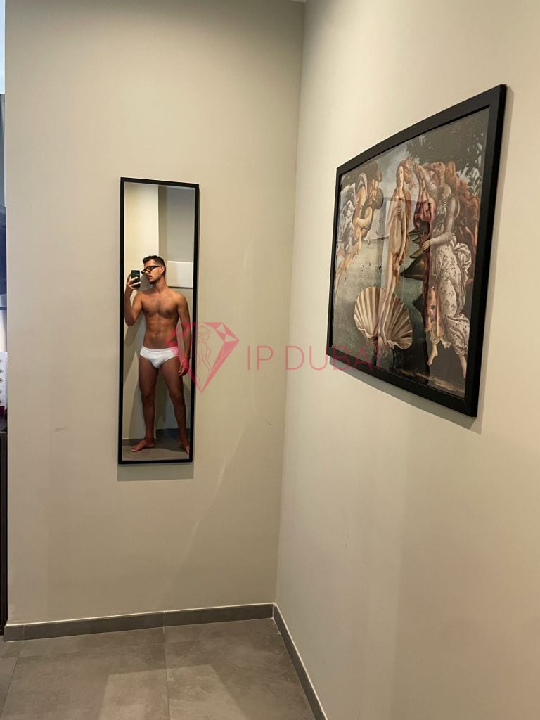 Caio, 27, Latina, in Sports City, Dubai, from AED 2,450 an hour, speaks Spanish and Portuguese — photo 7 of 8