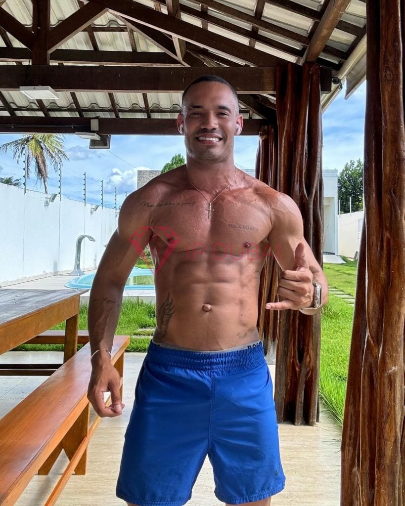 Lucas, 26, Latina, in Mussafah, Abu Dhabi, from AED 12,400 an hour, speaks Spanish and Portuguese — photo 71 of 71