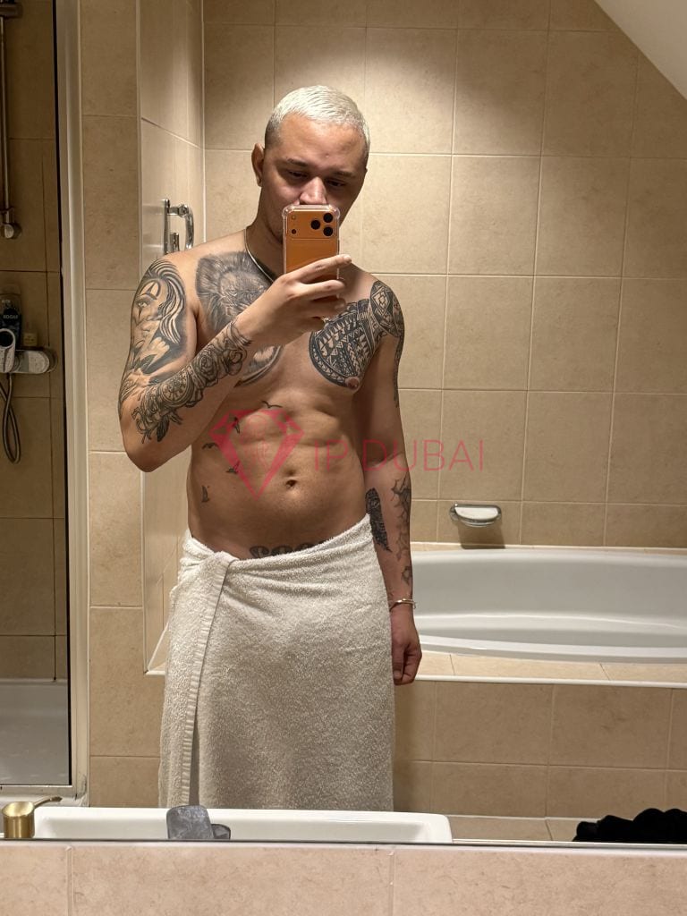 Eduardo, 30, Latina, in Al Majaz, Sharjah, from AED 2,750 an hour, speaks Spanish and Portuguese — photo 3 of 17