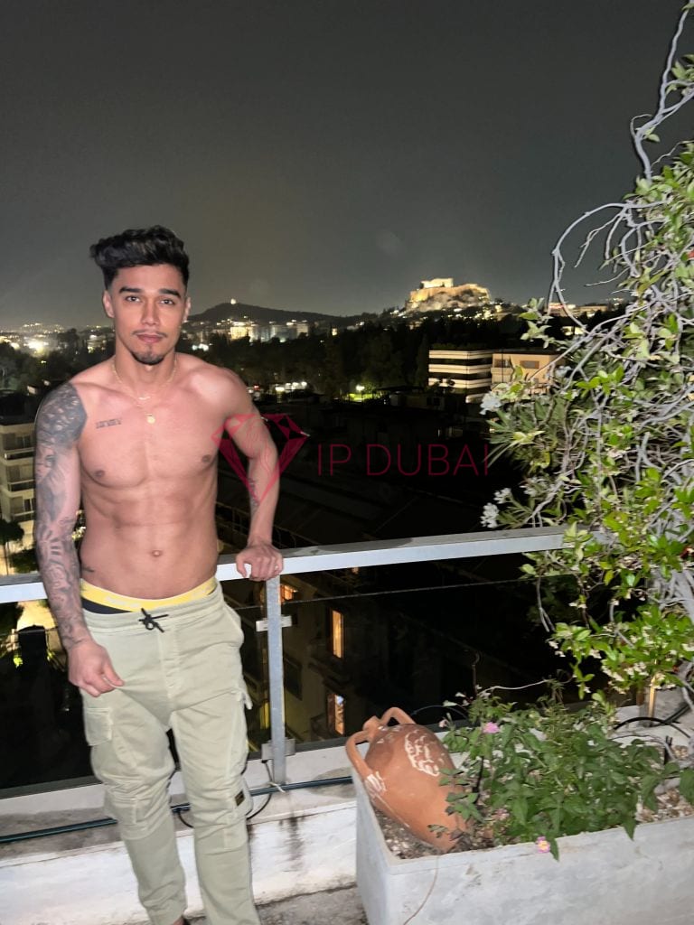 Camilo, 24, Latina, in Downtown, Dubai, from AED 2,500 an hour, speaks Spanish and Portuguese — photo 22 of 37