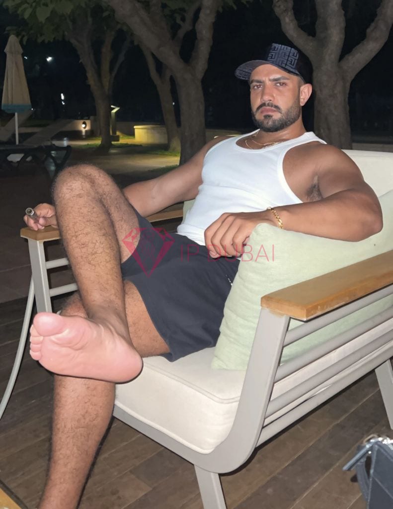 Julian, 24, European, in Deira, Dubai, from AED 2,650 an hour, speaks English and French — photo 5 of 16