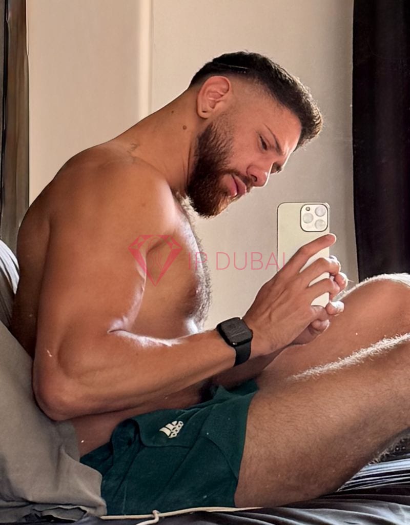 Lucas, 28, Latina, in Deira, Dubai, from AED 13,500 an hour, speaks Spanish and Portuguese — photo 15 of 36