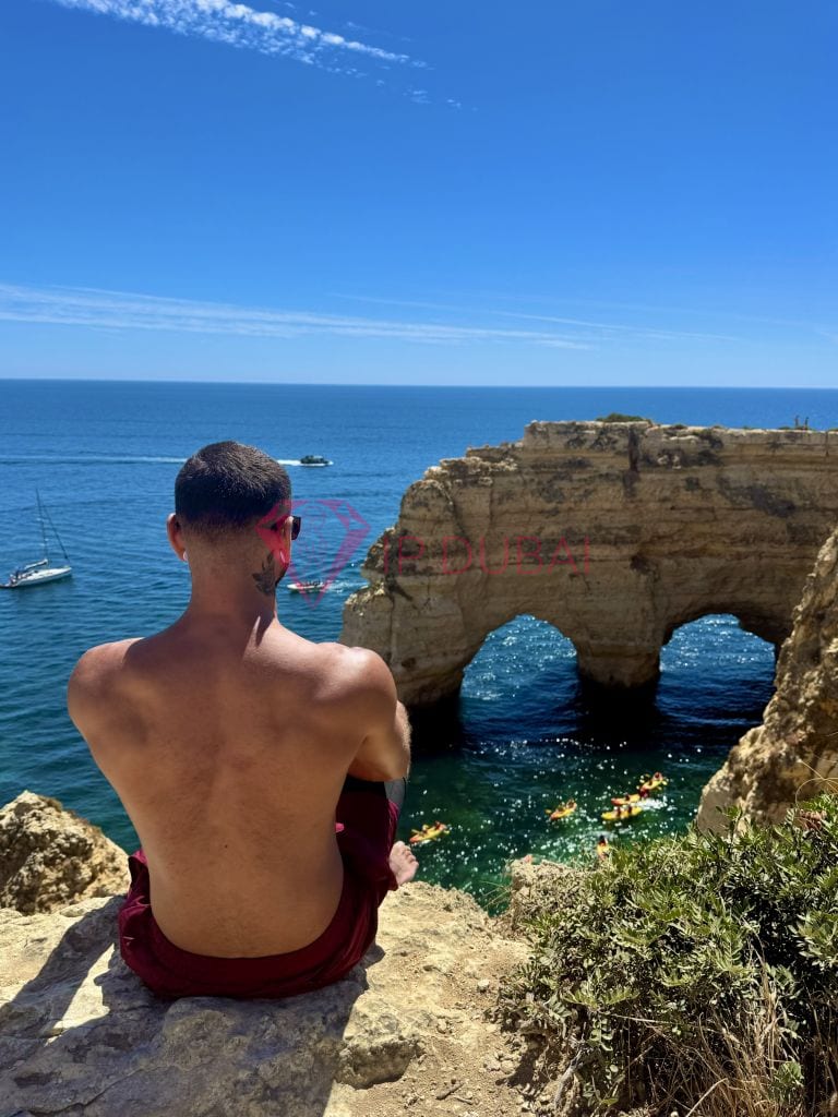Lucas, 28, Latina, in Deira, Dubai, from AED 13,500 an hour, speaks Spanish and Portuguese — photo 31 of 36