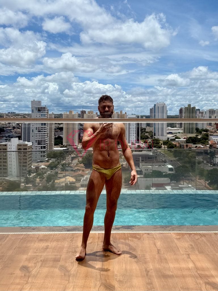 Lucas, 28, Latina, in Deira, Dubai, from AED 13,500 an hour, speaks Spanish and Portuguese — photo 4 of 36