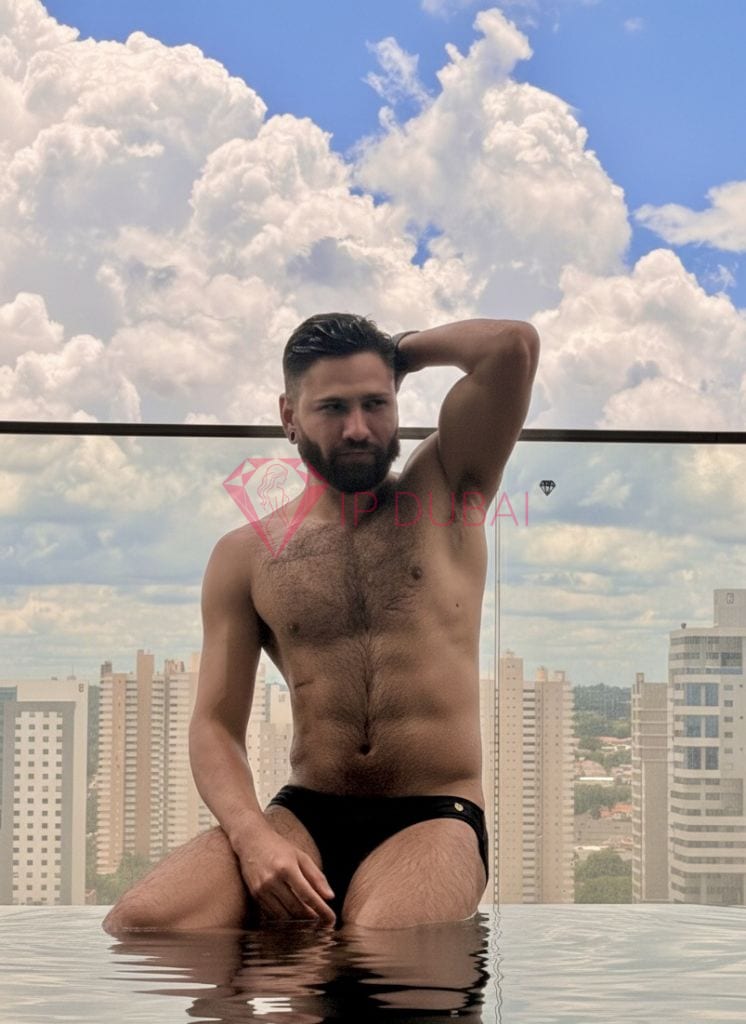Lucas, 28, Latina, in Deira, Dubai, from AED 13,500 an hour, speaks Spanish and Portuguese — photo 5 of 36