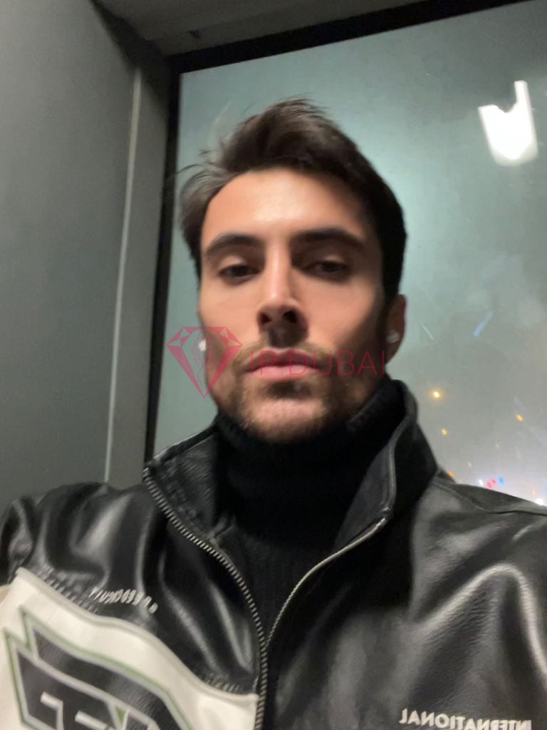 Felipe, 25, Latina, in DIFC, Dubai, from AED 2,200 an hour, speaks Spanish and Portuguese — photo 4 of 8
