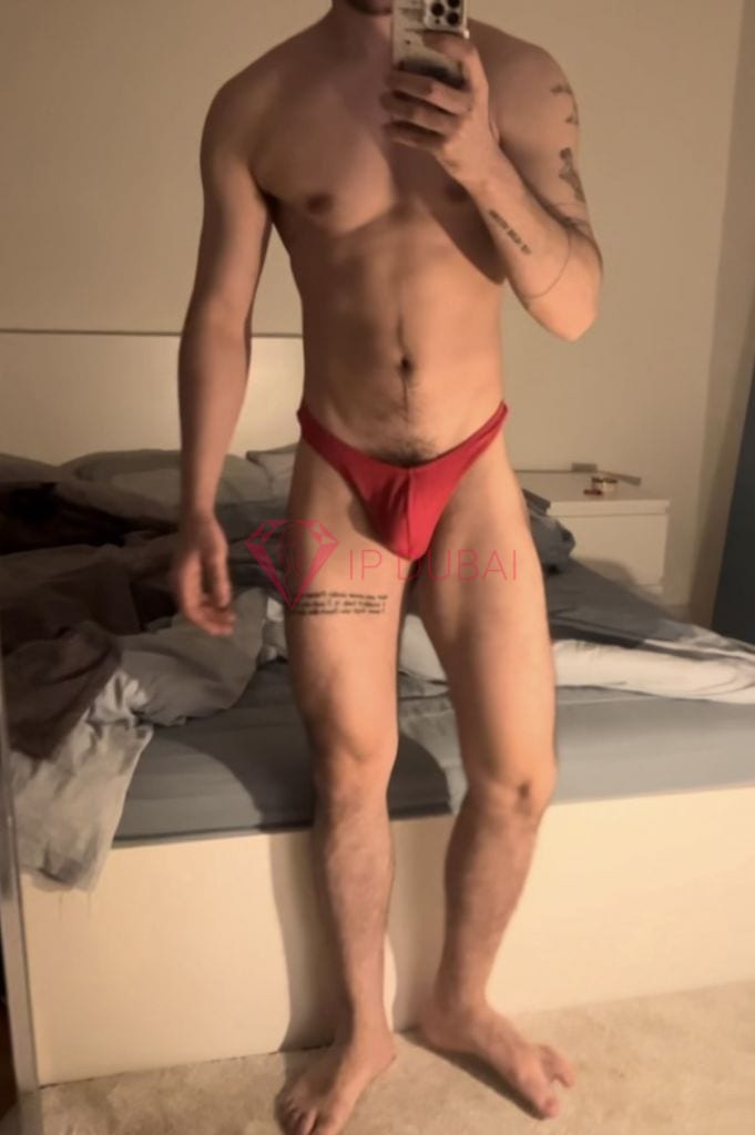 Felipe, 25, Latina, in DIFC, Dubai, from AED 2,200 an hour, speaks Spanish and Portuguese — photo 6 of 8