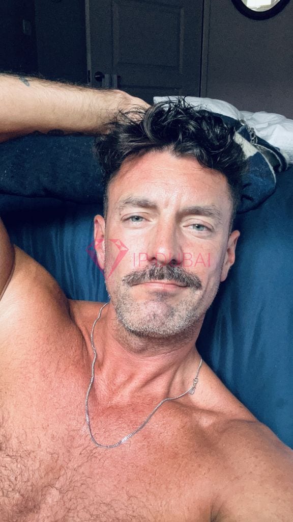Lars, 36, European, in Khalifa City, Abu Dhabi, from AED 2,450 an hour, speaks English and French — photo 30 of 38