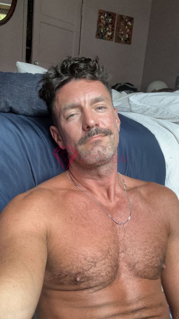 Lars, 36, European, in Khalifa City, Abu Dhabi, from AED 2,450 an hour, speaks English and French — photo 32 of 38