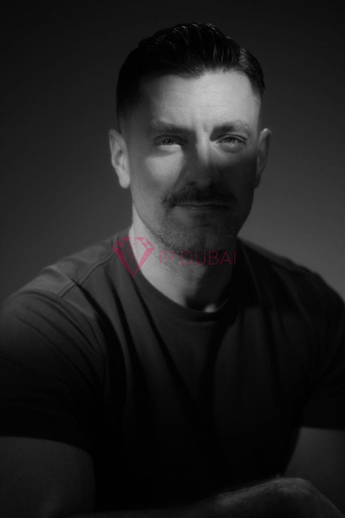 Lars, 36, European, in Khalifa City, Abu Dhabi, from AED 2,450 an hour, speaks English and French — photo 35 of 38