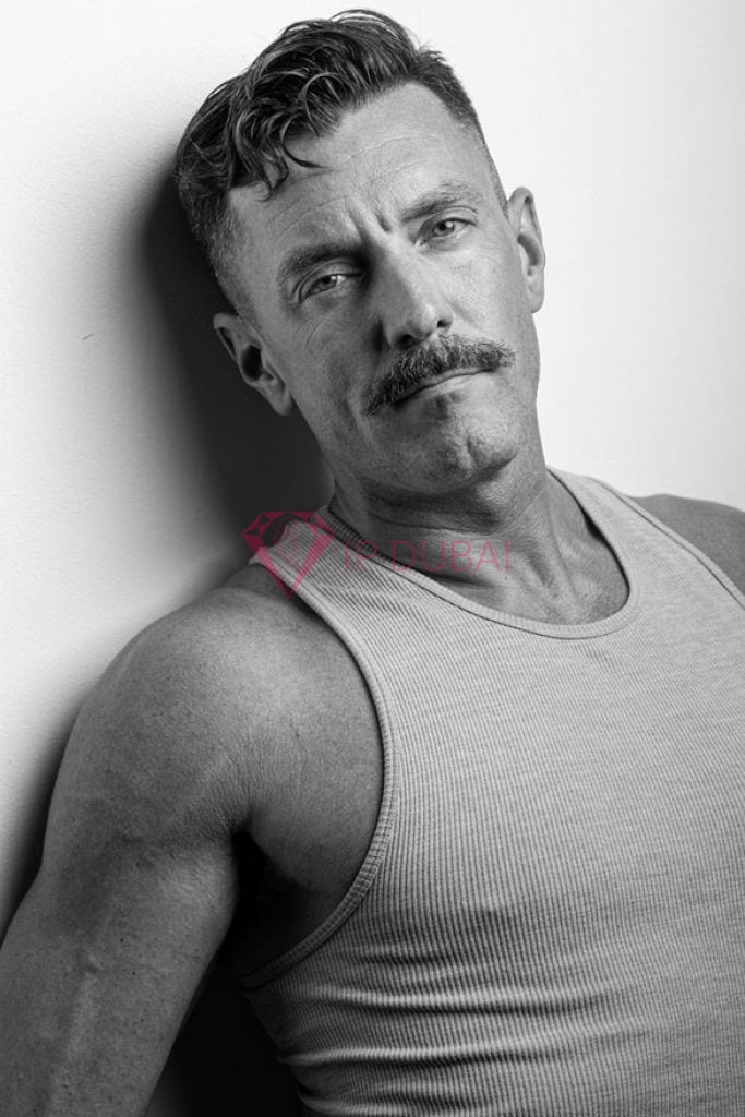 Lars, 36, European, in Khalifa City, Abu Dhabi, from AED 2,450 an hour, speaks English and French — photo 6 of 38
