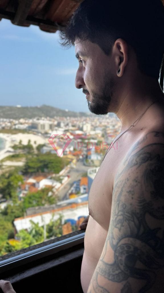 Thiago, 26, Latina, in Al Barsha, Dubai, from AED 2,050 an hour, speaks Spanish and Portuguese — photo 7 of 8